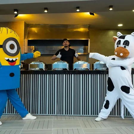 ホテル Tugra Halal