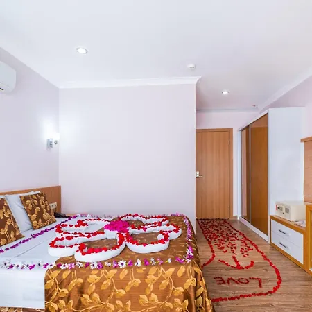 Tugra Halal ホテル 4*