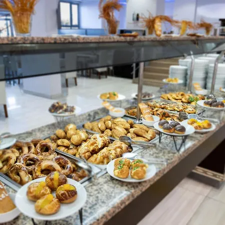 Tugra Halal 酒店 阿拉尼亚