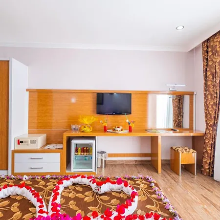 Tugra Halal Hotell
