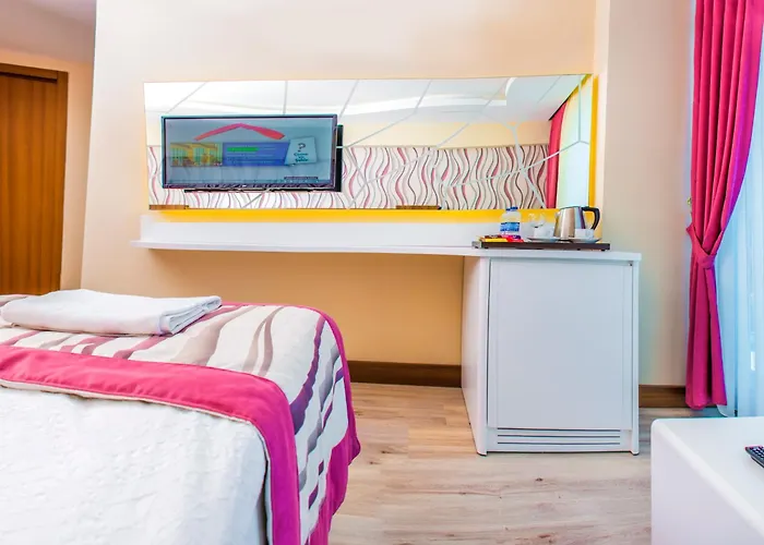 Tugra Halal 알란야