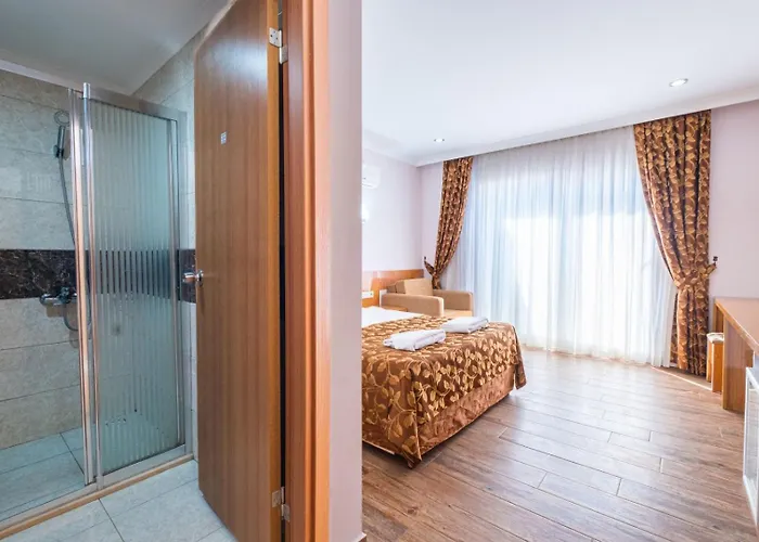 Tugra Halal 호텔 4*