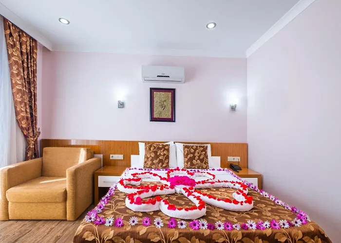 Tugra Halal 알란야