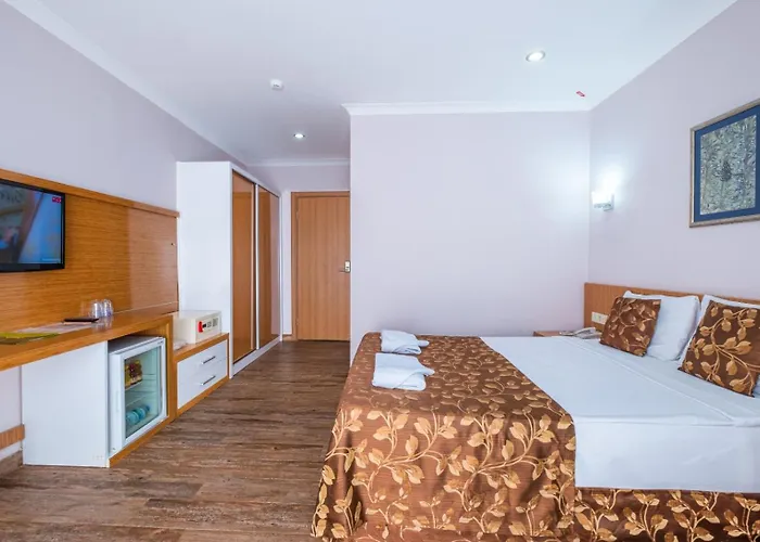 Tugra Halal 알란야