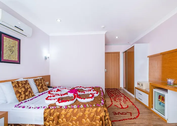 Tugra Halal 호텔 4*